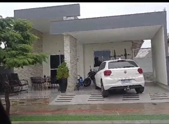 ALUGUEL DE CASA EM CONDOMÍNIO